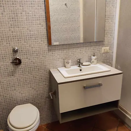 2 Apartment *